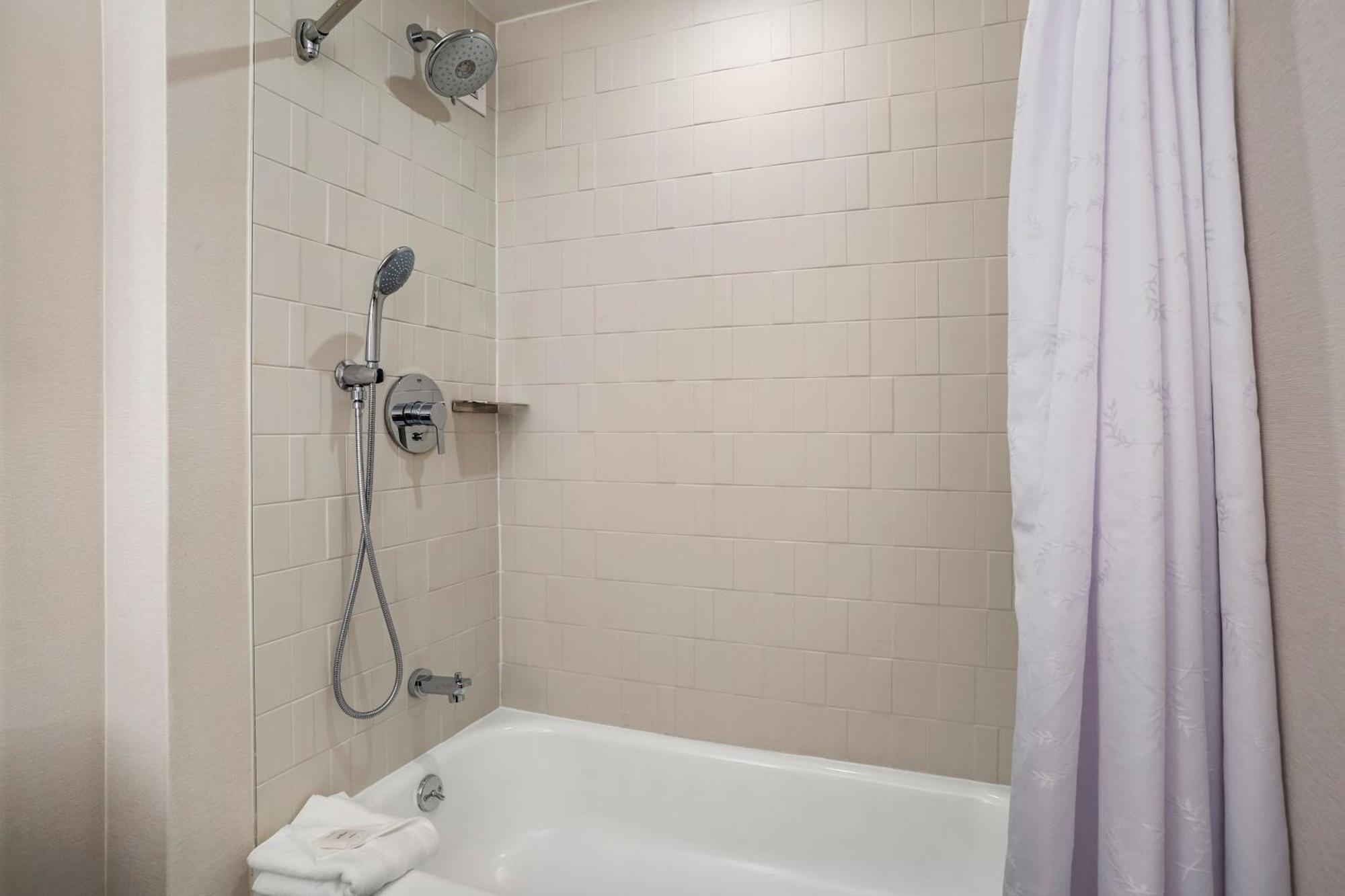 Sheraton Suites Wilmington Downtown Bagian luar foto