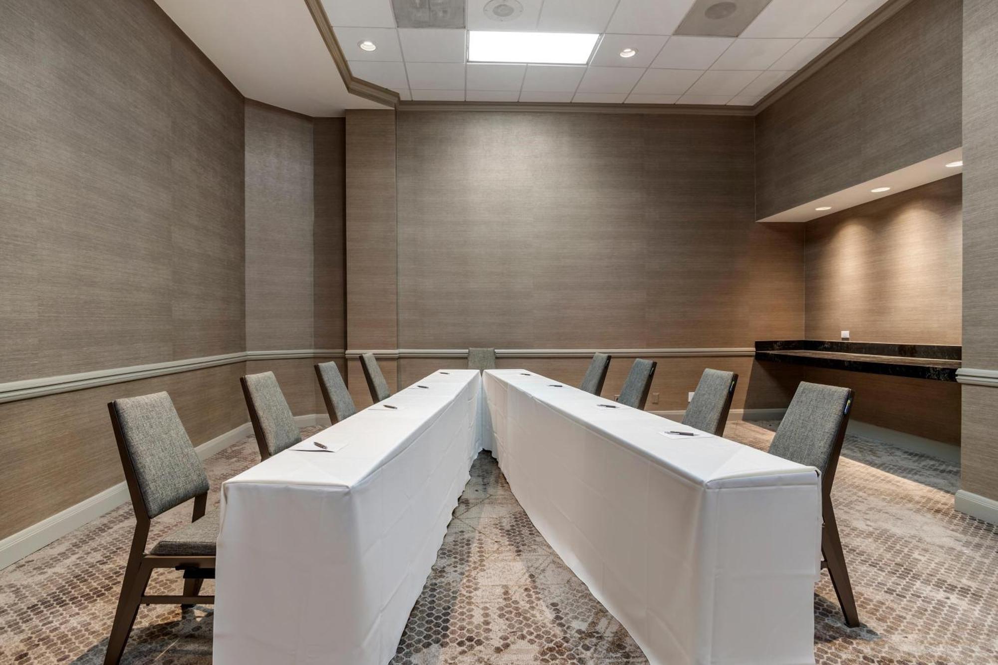 Sheraton Suites Wilmington Downtown Bagian luar foto
